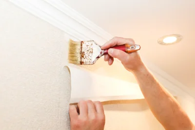 Pose de papier peint à Bretagne — revêtements muraux et toiles de verre